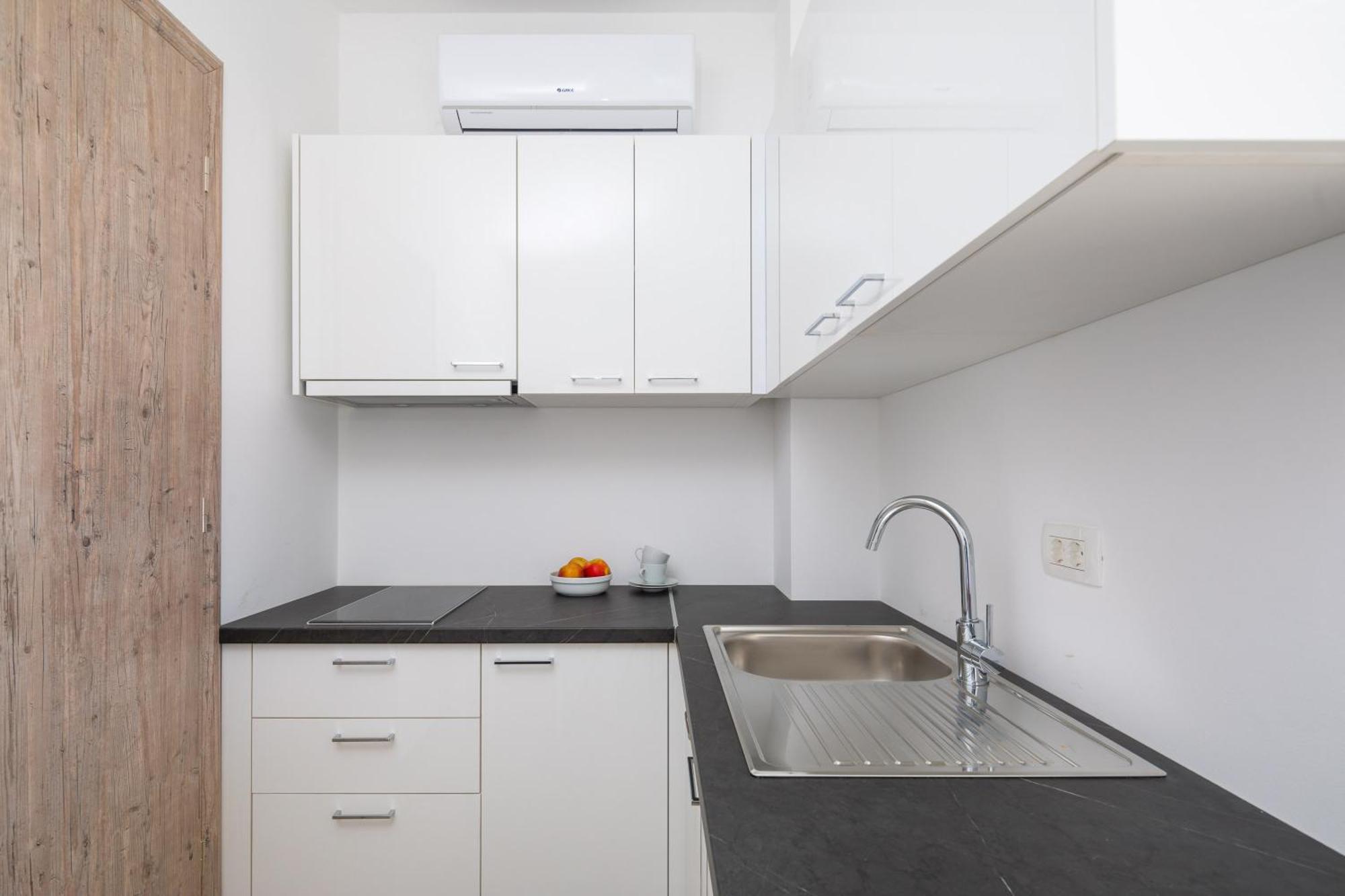Blue Wonder Apartments Dugi Rat Luaran gambar